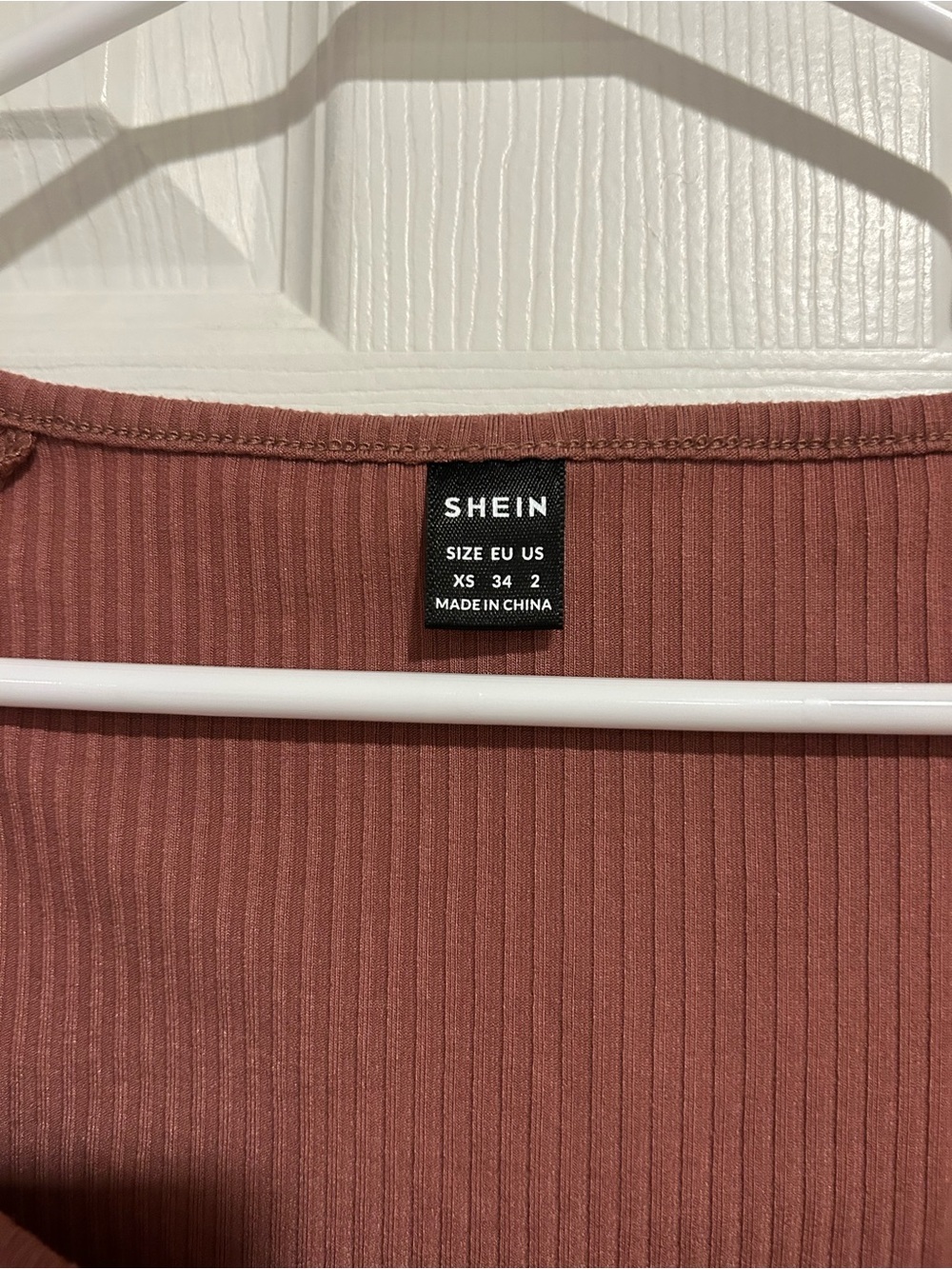 SHEIN Ribbed Square Neck Rust Crop Top - Picture 2 of 3